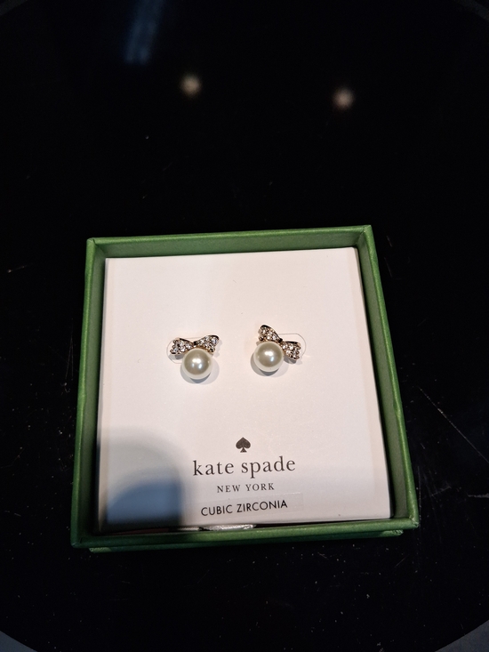 kate spade Jewelry - Kate Spade Pearl & Bow Cubic Zirconia Stud Earrings - White Pearls